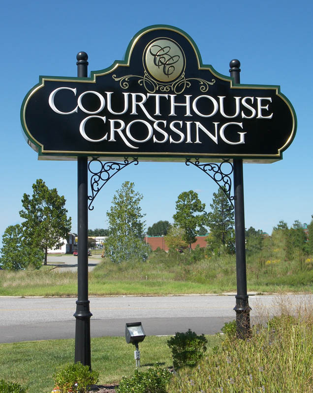COURTHOUSE CROSSING SHOPPING CENTER SIGN, CHESTER, VA