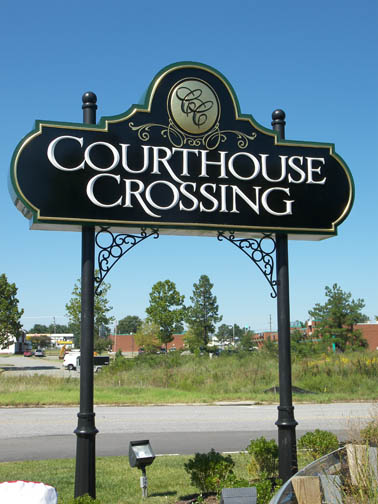 Courthouse Crossing Shopping Center Sign